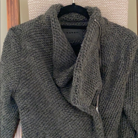 BLANK NYC GRAY KNIT JACKET. - Picture 3 of 4